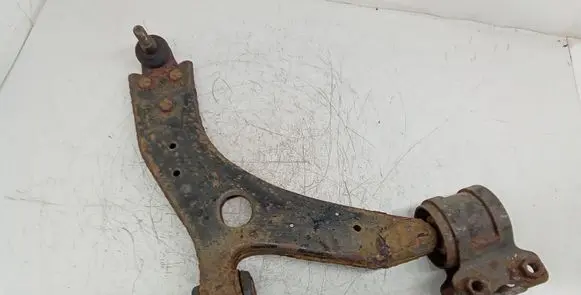 Volvo C30 Front lower control arm/wishbone