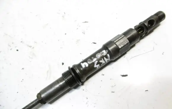 Ford Mondeo Mk III Fuel injector