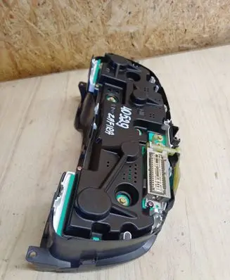 Opel Zafira A Speedometer (instrument cluster) 09228772GC