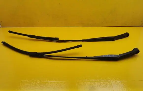 Peugeot 3008 III Front wiper blade arm 97036203