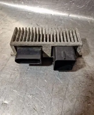 Nissan NV300 Glow plug pre-heat relay 271206395R
