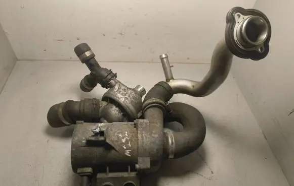 Thermostat/thermostat housing
