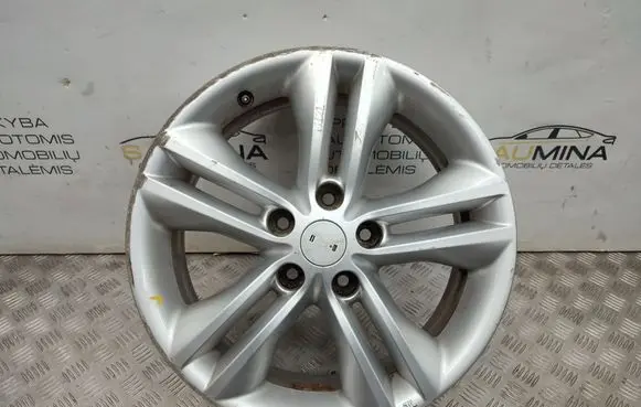 Nissan Qashqai R17 alloy rim 
