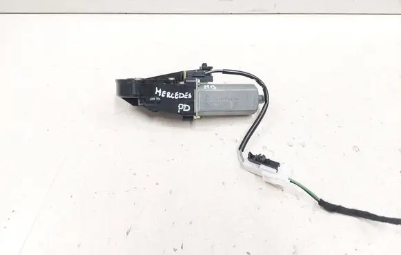 Mercedes-Benz R W251 Seat adjustment motor 0390203207 820648024