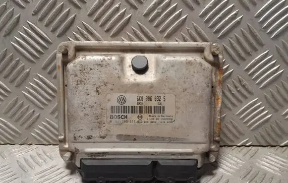Seat Ibiza II (6k) Engine control unit/module 6K0906032S 26SA0000 0261206837