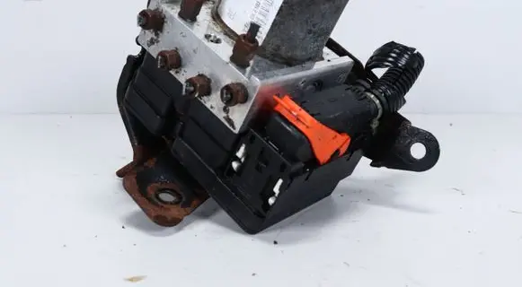 Suzuki Swift I ABS Pump 62J0 06.2102-0385.4 06.2109-0568.3