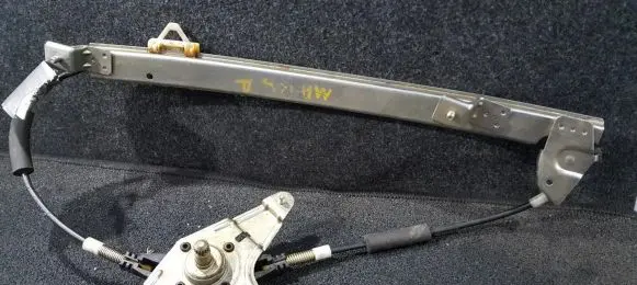 Mercedes-Benz E W124 Front door window regulator with motor 