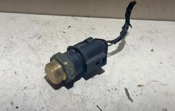 Volkswagen New Beetle Coolant temperature sensor 1J0959481A