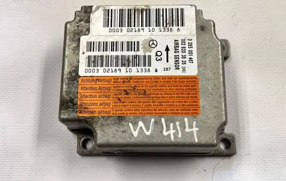Mercedes-Benz Vaneo W414 Airbag control unit/module 0285001467