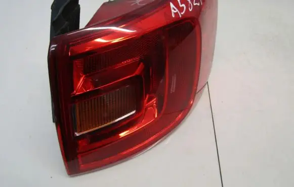 Volkswagen Jetta VI Rear/tail lights 5c6945096 TV4020