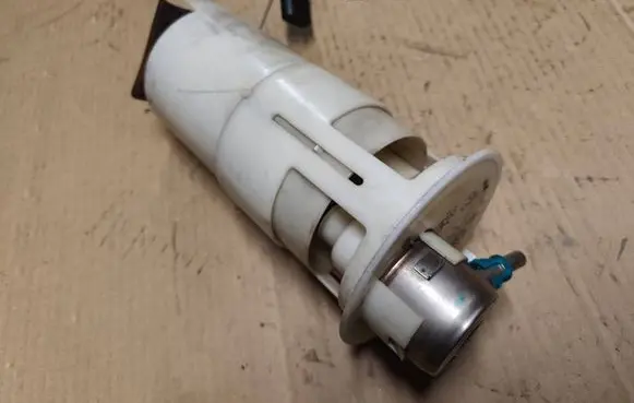 Dodge Intrepid In-tank fuel pump 04581317