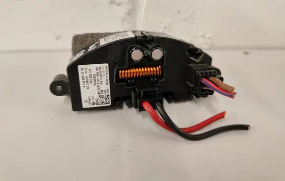 Audi A4 S4 B8 8K Heater blower motor/fan resistor A2469064100 8T0820521 CZ2468107112