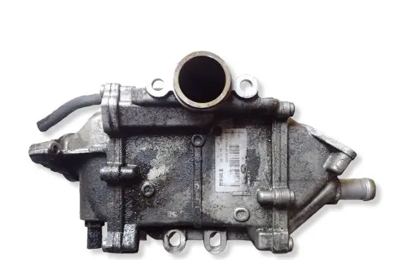 Jaguar F-Pace EGR valve cooler G4D39F464AD EK366003