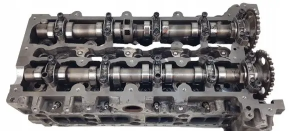 Mercedes-Benz C W204 Engine head R651016