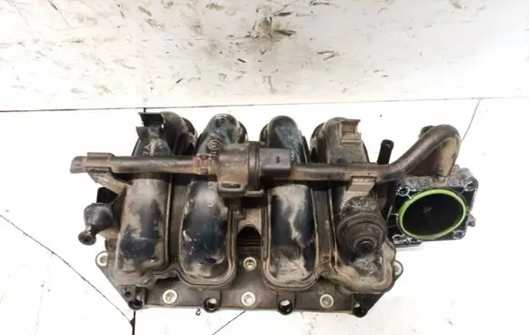 Volkswagen Golf V Intake manifold 036129711fr