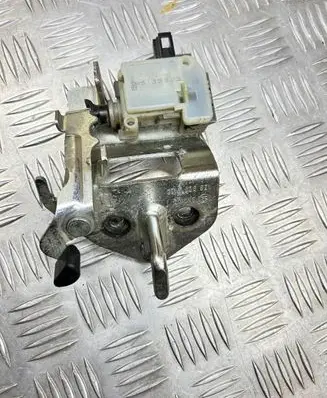 Skoda Octavia Mk2 (1Z) Tailgate/trunk/boot lock/catch/latch 1Z9827511C