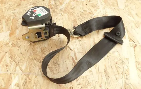 Audi A4 S4 B6 8E 8H Rear seatbelt 8E5857805D