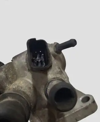 Opel Astra H Thermostat/thermostat housing
