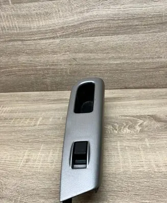 Toyota Corolla E120 E130 Electric window control switch 54035108