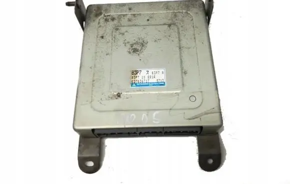 Mazda 323 Engine control unit/module B3P718881A