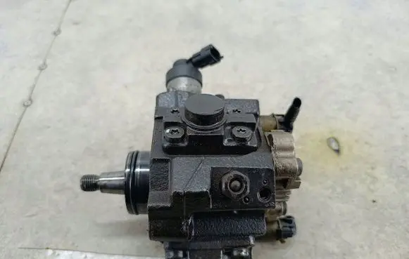 Hyundai H-1, Starex, Satellite Fuel injection high pressure pump 