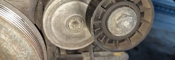 Ford Focus C-MAX Generator/alternator belt tensioner