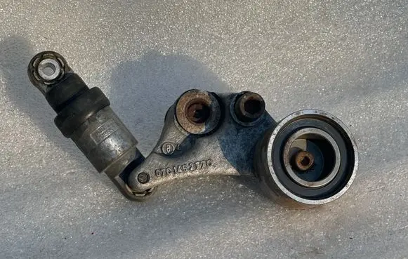 Audi A8 S8 D2 4D Generator/alternator belt tensioner 07C145277C 07D145299G 07D145299