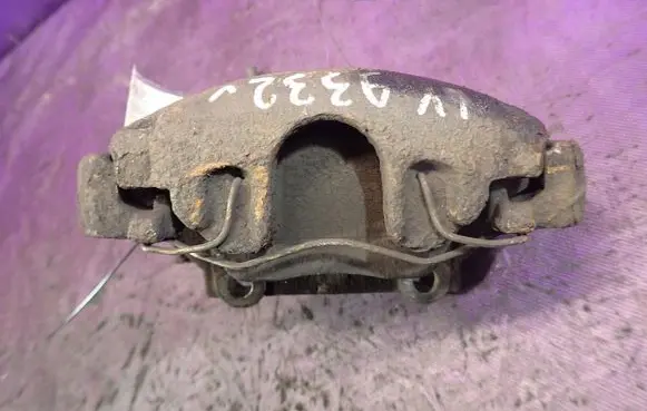 Volkswagen PASSAT B5.5 Front brake caliper
