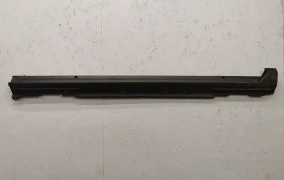 Toyota Yaris Cross Sill/side skirt trim 