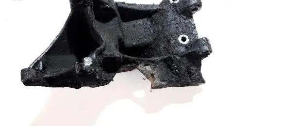 Peugeot Partner Engine mounting bracket