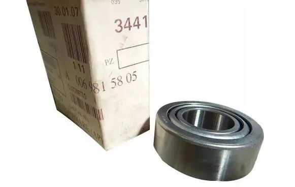 Mercedes-Benz Sprinter W901 W902 W903 W904 Front wheel hub A006