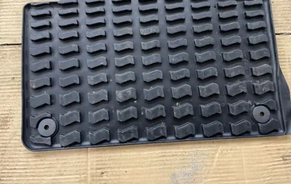 Audi Q7 4L Rear floor mat 4L0061511