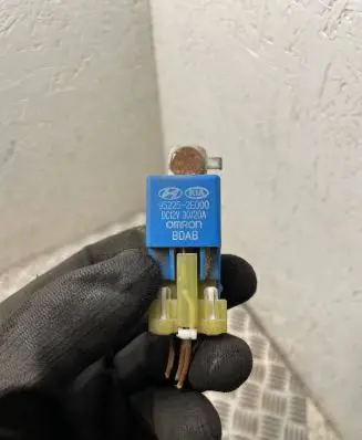 Hyundai Tucson JM Other relay 952252E000 DC12V3020A