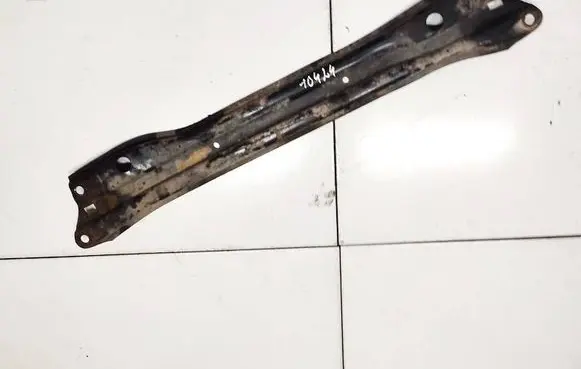 Audi A6 S6 C6 4F Radiator mount bracket 