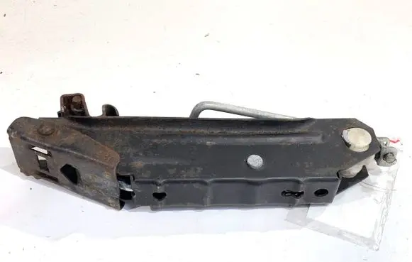 Volkswagen Golf V Other under body part 1K0011031J