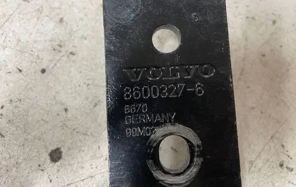 Volvo C70 Loading door upper hinge 86003276 6670 99M03
