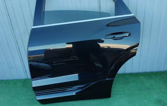 Audi e-tron Rear door 