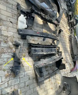 Renault Kangoo II Fender mounting bracket