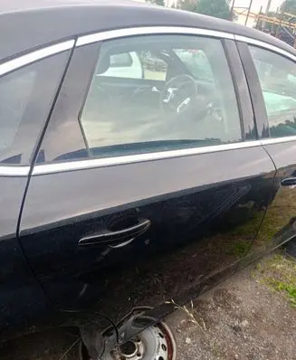 Ford Mondeo MK IV Sliding door window/glass 