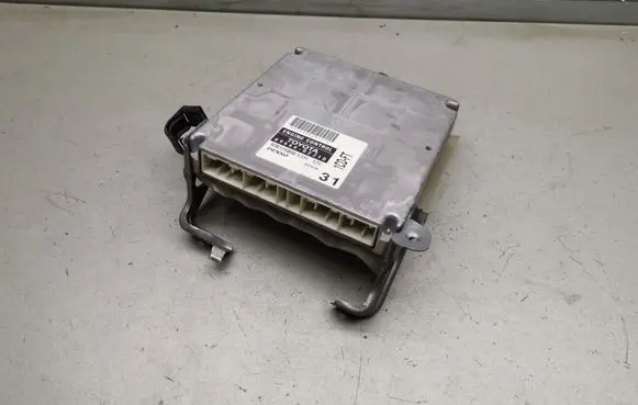 Toyota Corolla E120 E130 Engine control unit/module 8966602310 MB1758005311