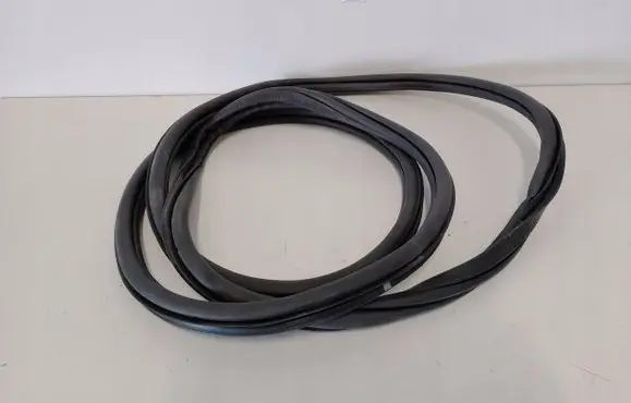 Seat Tarraco Front door rubber seal 5FJ867914