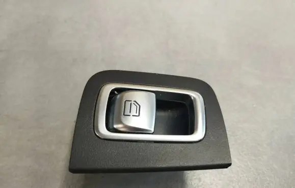 Mercedes-Benz GLC X253 C253 Electric window control switch A2229052203