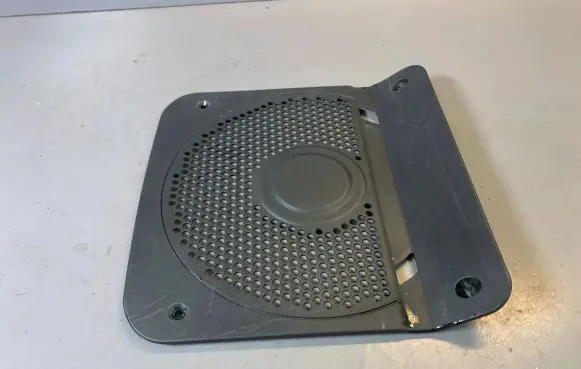 Side speaker trim/cover