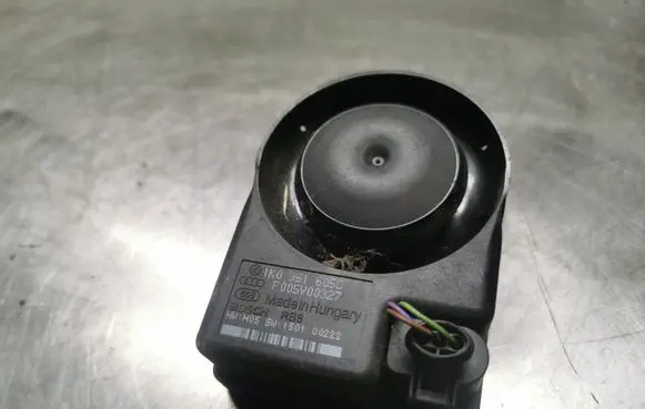 Audi A6 S6 C6 4F Alarm system siren 1K0951605C