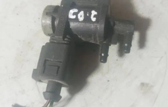 Volkswagen PASSAT B6 Turbo solenoid valve 1J0906283C