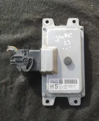 Nissan Juke I F15 Gearbox control unit/module EMU10040N