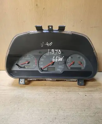 Volvo S40, V40 Speedometer (instrument cluster) 30852228 30850334 DP70280
