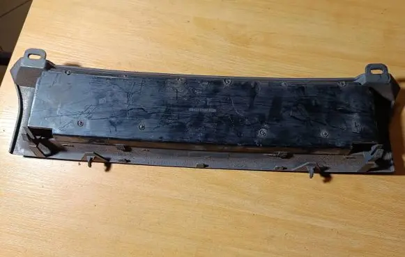 Ford Sierra Front bumper upper radiator grill 90BG8200BBW