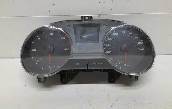 Speedometer (instrument cluster)