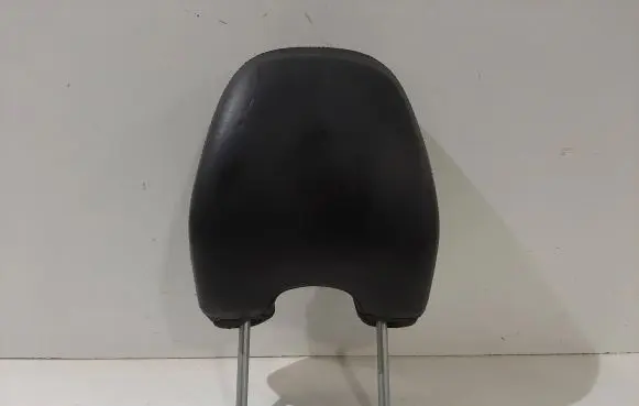 Volvo V60 Front seat headrest 